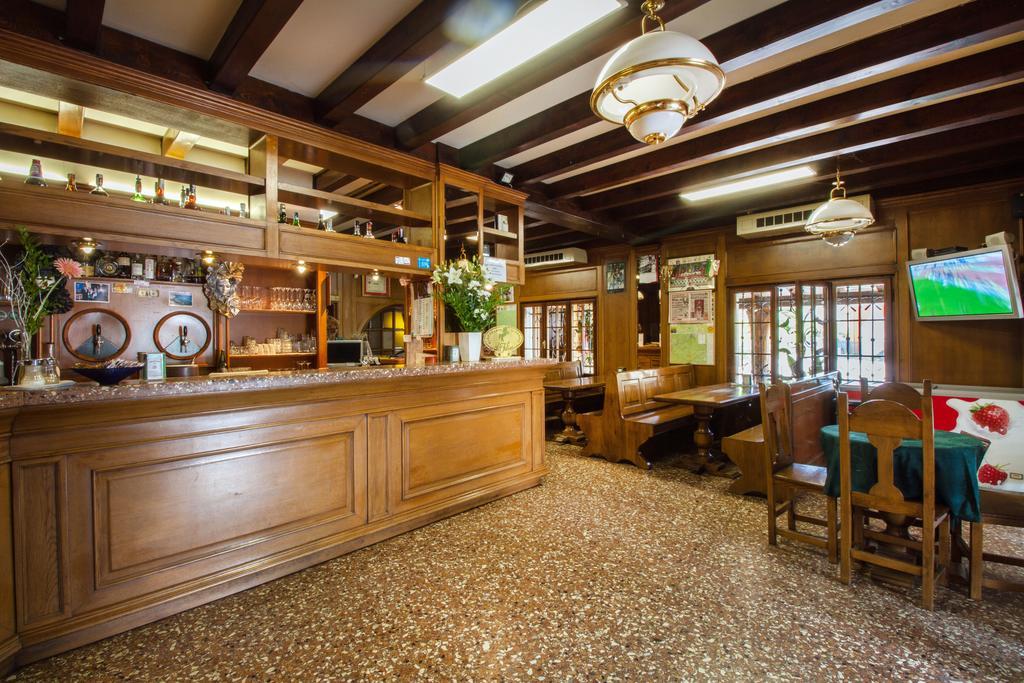Albergo Ristorante Da Felice Loria Exteriér fotografie