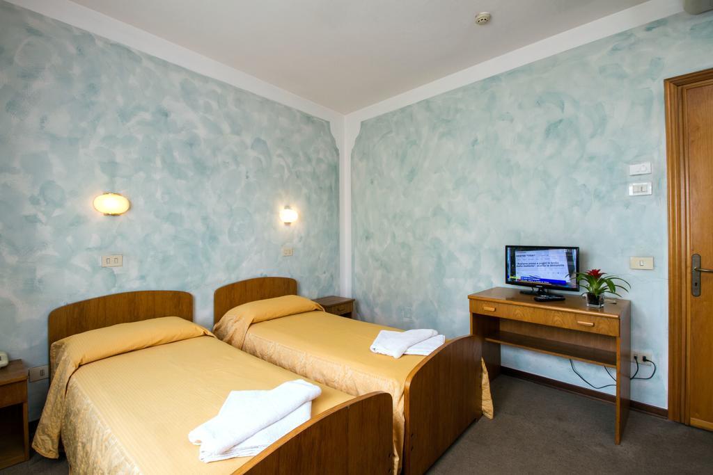 Albergo Ristorante Da Felice Loria Exteriér fotografie