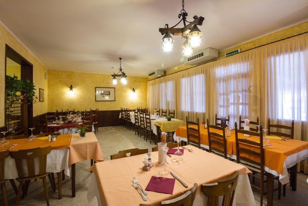 Albergo Ristorante Da Felice Loria Exteriér fotografie